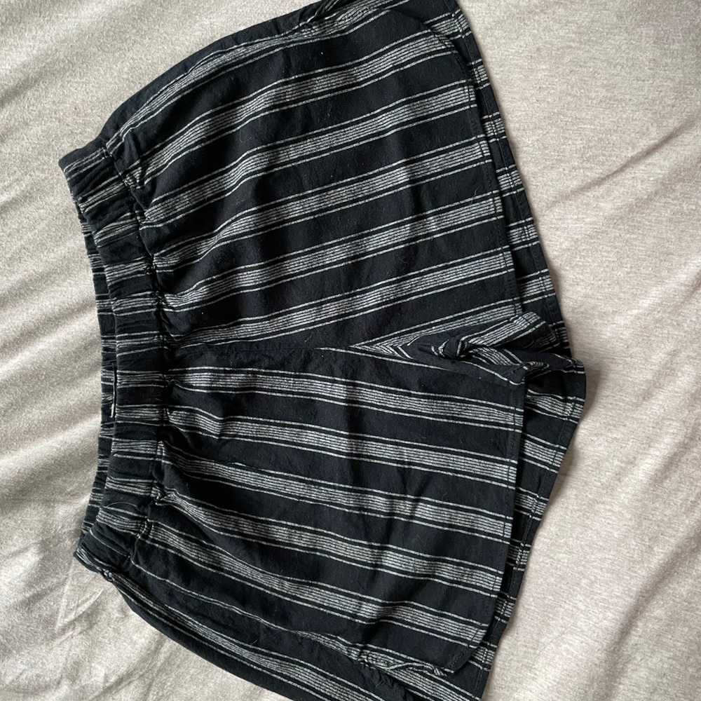 Brandy Melville board shorts
